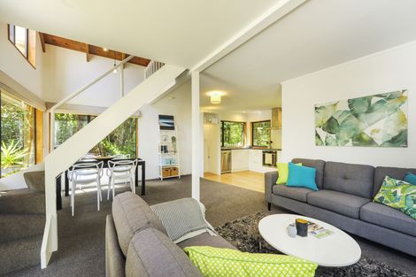 Photo of property in 105 Wirihana Road, Titirangi, Auckland, 0604