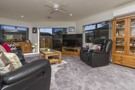 Photo of property in 2 Milton Road, Orewa, 0931