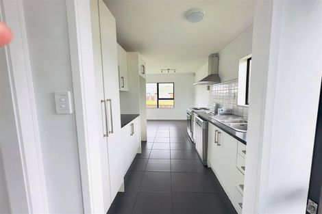 Photo of property in 44 Trimdon Street, Randwick Park, Auckland, 2105