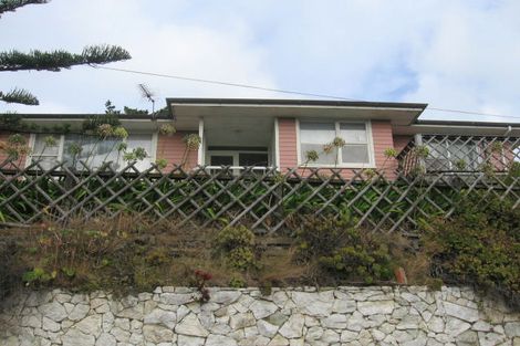 Photo of property in 37 Raukawa Street, Strathmore Park, Wellington, 6022