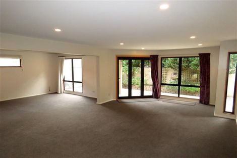 Photo of property in 26 Oakford Close, Riccarton, Christchurch, 8011