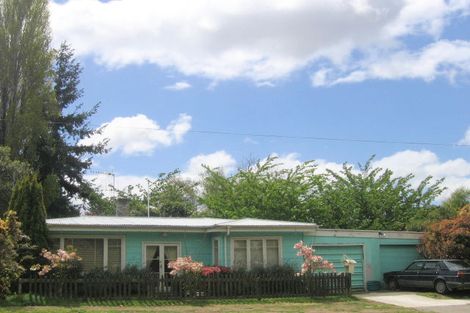 Photo of property in 70 Matuku Street, Two Mile Bay, Taupo, 3330