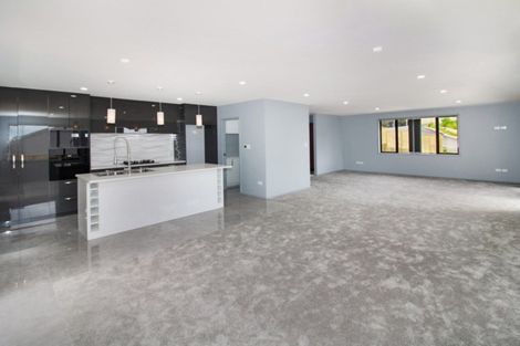 Photo of property in 2 Frederick Place, Whalers Gate, New Plymouth, 4310