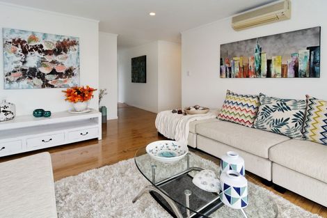 Photo of property in 72d Seabrook Avenue, New Lynn, Auckland, 0600