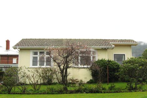 Photo of property in 3 Blackman Avenue, Sawyers Bay, Port Chalmers, 9023