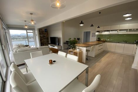 Photo of property in 8 Pari Tai Way, Houghton Bay, Wellington, 6023