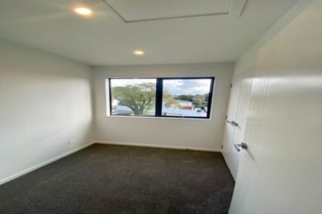 Photo of property in 1a Dundale Avenue, Blockhouse Bay, Auckland, 0600