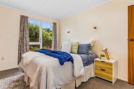Photo of property in 4 Mervyn Place, Plimmerton, Porirua, 5026