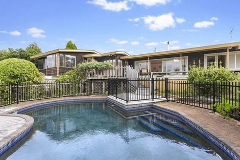 Photo of property in 1/95 Braemar Road, Castor Bay, Auckland, 0620