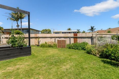 Photo of property in 8b Ngatai Road, Otumoetai, Tauranga, 3110