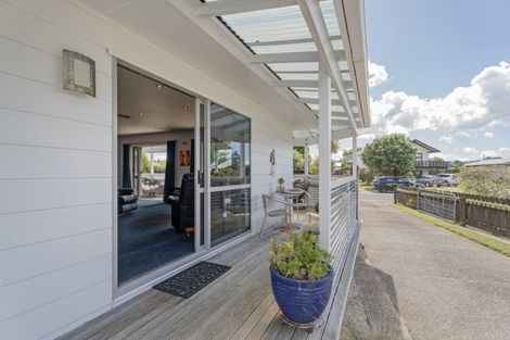 Photo of property in 98 Catherine Crescent, Whitianga, 3510