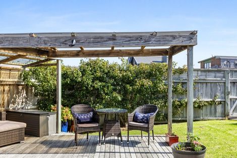 Photo of property in 2/38 Albatross Road, Red Beach, 0932