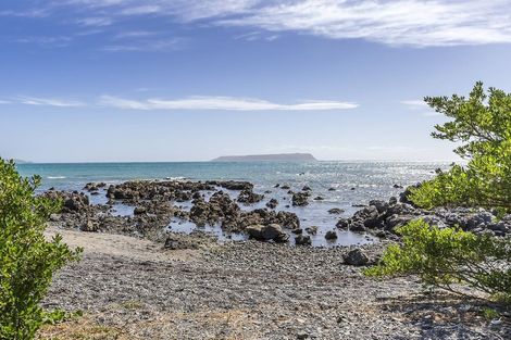 Photo of property in 77 Moana Road, Plimmerton, Porirua, 5026