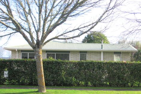 Photo of property in 85 Oakfield Crescent, Pukete, Hamilton, 3200