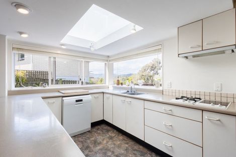 Photo of property in 32 Tui Road, Raumati Beach, Paraparaumu, 5032