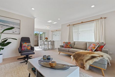 Photo of property in 1/179 Kilkenny Drive, East Tamaki Heights, Auckland, 2016