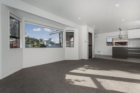 Photo of property in 6a Beach Road, Orewa, 0931