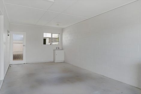 Photo of property in 37 Kirby Street, Glendene, Auckland, 0602