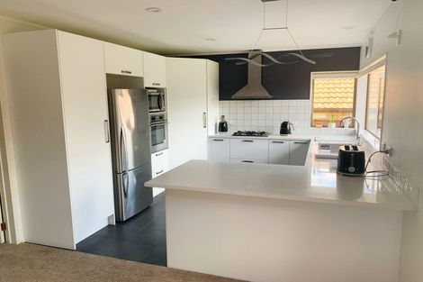 Photo of property in 12 Craigavon Drive, East Tamaki, Auckland, 2013