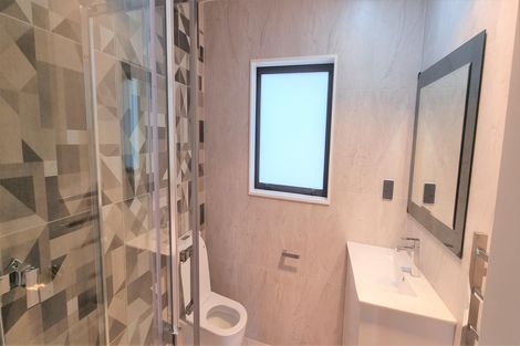 Photo of property in 425f Great South Road, Opaheke, Papakura, 2113