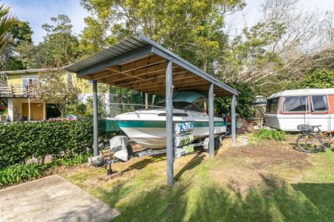 Photo of property in 121 Waireka Place, Whangamata, 3620