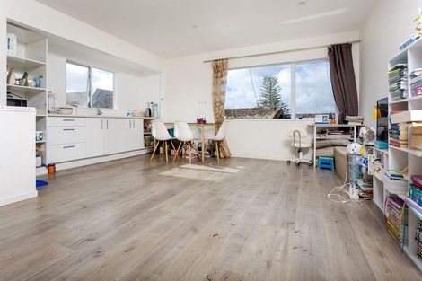 Photo of property in 211 East Coast Road, Castor Bay, Auckland, 0620