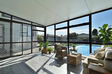 Photo of property in 807 Oxford Street, Saint Leonards, Hastings, 4120