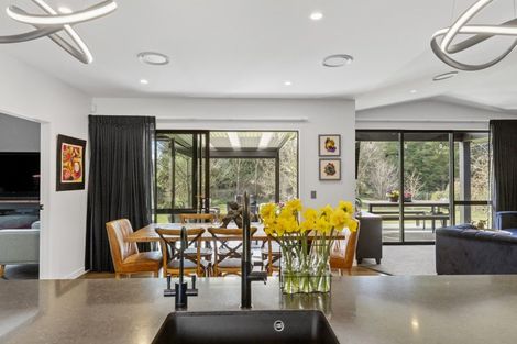 Photo of property in 2 Nga Tui Lane, Acacia Bay, Taupo, 3385