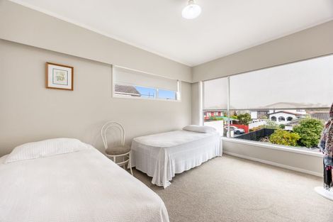 Photo of property in 20 Matuhi Rise, Henderson, Auckland, 0612