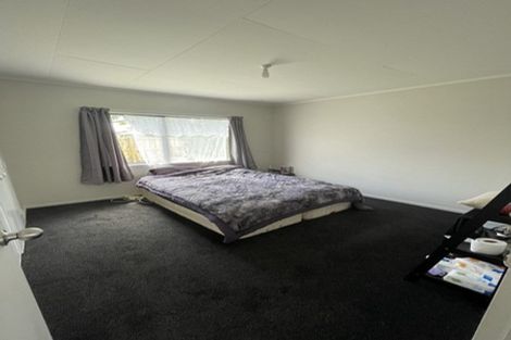 Photo of property in 2/5 Solveig Place, Randwick Park, Auckland, 2105