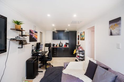 Photo of property in 8 Flint Street, Milson, Palmerston North, 4414