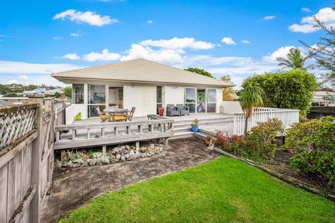 Photo of property in 16a Zealandia Road, Manly, Whangaparaoa, 0930