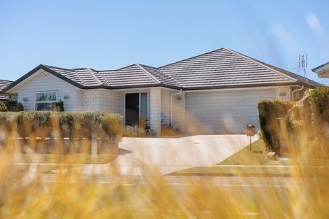 Photo of property in 93 Sandhurst Drive, Papamoa Beach, Papamoa, 3118