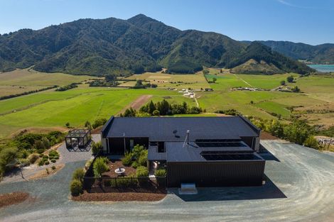 Photo of property in 1424 Queen Charlotte Drive, Linkwater, 7281