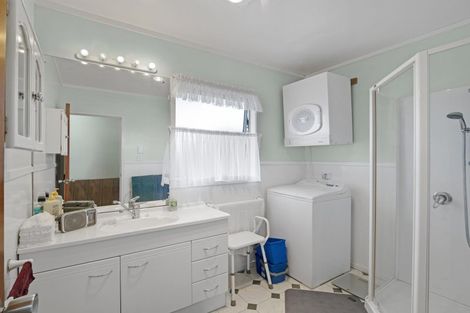 Photo of property in 1/9 Nigel Road, Browns Bay, Auckland, 0630