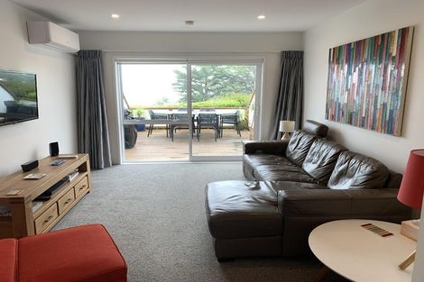 Photo of property in 1/72 Kitchener Road, Milford, Auckland, 0620