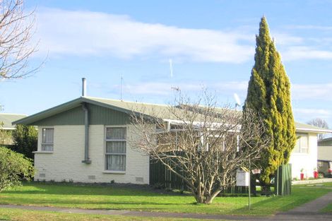 Photo of property in 81 Oakfield Crescent, Pukete, Hamilton, 3200