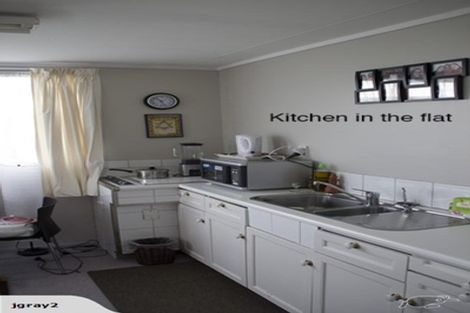 Photo of property in 84 Hillcrest Drive, Kelvin Grove, Palmerston North, 4414