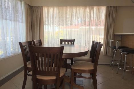 Photo of property in 14 Renwick Street, Papakura, 2110