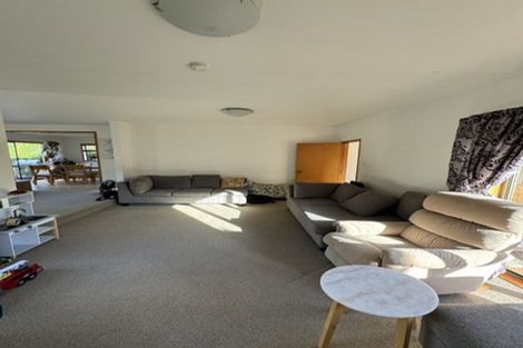 Photo of property in 21 Voltaire Court, Botany Downs, Auckland, 2010