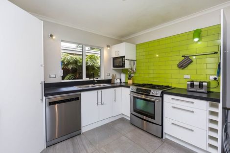 Photo of property in 22 Bridge Road, Birchville, Upper Hutt, 5018