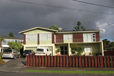 Photo of property in 49 Sherwood Avenue, Te Atatu South, Auckland, 0610