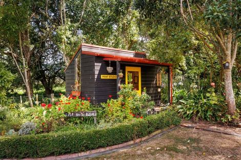 Photo of property in 39 Wanganui Road, Marton, 4710