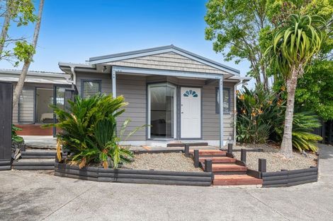 Photo of property in 2/20 Tawavale Crescent, Totara Vale, Auckland, 0629