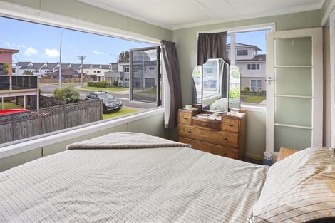 Photo of property in 203 Winifred Avenue, Whangamata, 3620