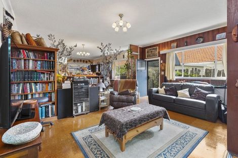 Photo of property in 31 Wallis Street, Raglan, 3225