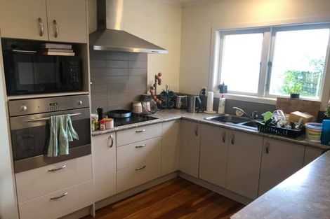 Photo of property in 15 Karamu Street, Te Atatu Peninsula, Auckland, 0610