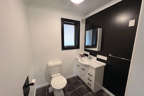Photo of property in 96 South Road, The Glen, Dunedin, 9011