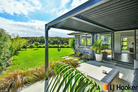 Photo of property in 14 Dame Nganeko Drive, Glenbrook, Waiuku, 2681