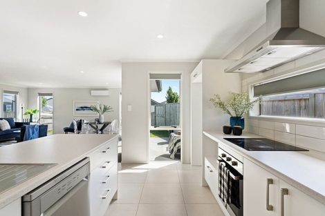 Photo of property in 10 Dunkeld Drive, Papamoa, 3118